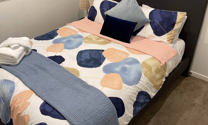 Flat Bush House | Flatbush Holiday Accommodation, 2 Bedroom Townhouse | Apartment KK39