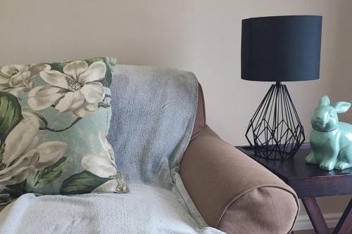 Goodwood Apartment | Flatlet Close to N1&N7 Offstreet Parking