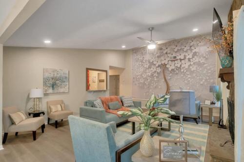 Stone Mountain House | Flawless recent renovation close to Stone Mountain