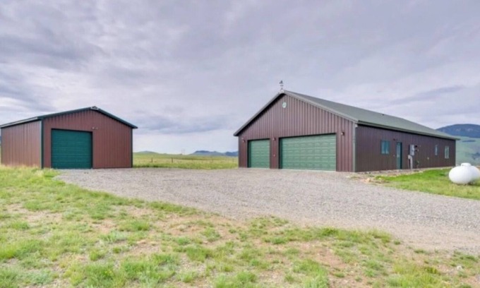 Melrose Cabin | Fleecer Mountain Cabin - Divide MT
