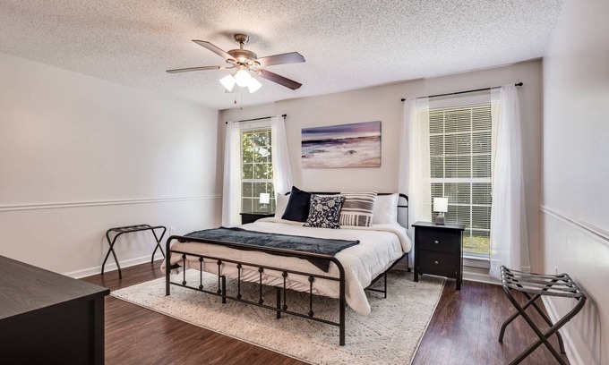 Fleming Island House | Fleming Island |Dogs Ok |Fenced Yard |Family Friendly |Nearby Park |10 Mins to Doctor's Lake Marina