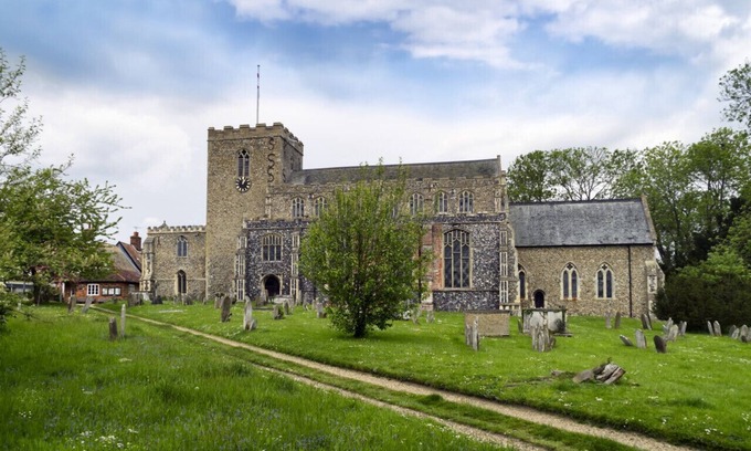 Debenham House | Flint Cottage - One Bedroom House, Sleeps 2