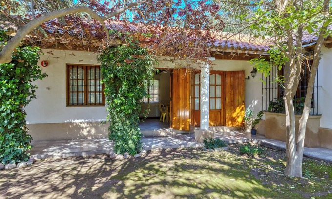 Chacras de Coria House | Fliphaus + Alzaga 5100 - 4 Bd House Pool, BBQ + Daily Cleaning