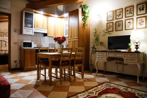 Rovigo Apartment | Floreal House - Classic style apartment