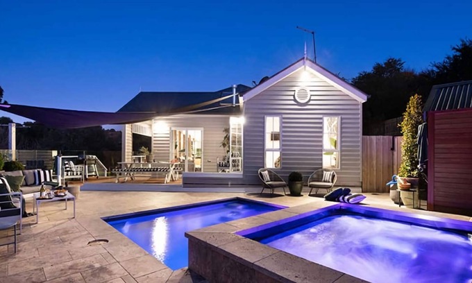 Daylesford House | Florence Daylesford ~ Luxury Getaway with Spa, Sauna & Pool!