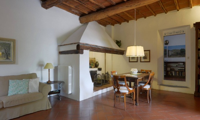 Fiesole Apartment | Florentine Hills Fattoria Il Leccio Agriturismo Elegant Suite with Pool