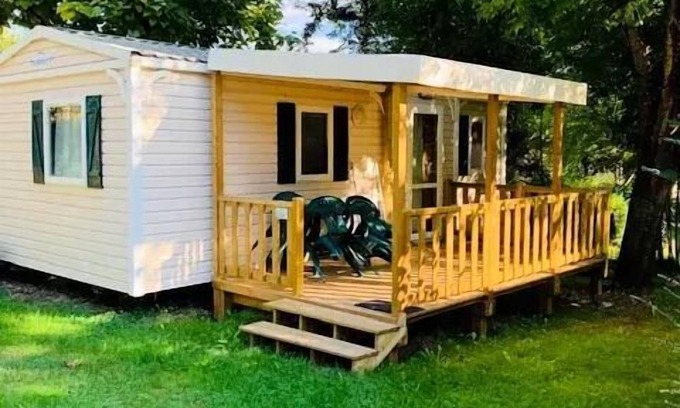 Saint-Vincent-de-Cosse House | Flower Camping Le Tiradou * - Mobil-Home Standard 27,50m2 (2 bedrooms) + covered terrace 11m2 4 people
