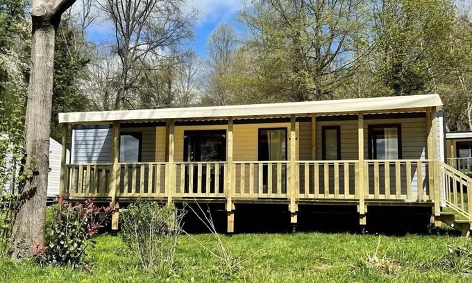 Angoisse House | Flower camping de Rouffiac * - Premium mobile home Rouffiac 40m² (3 bedrooms) + 2 bathrooms + LV + LL + Terrace 8 people