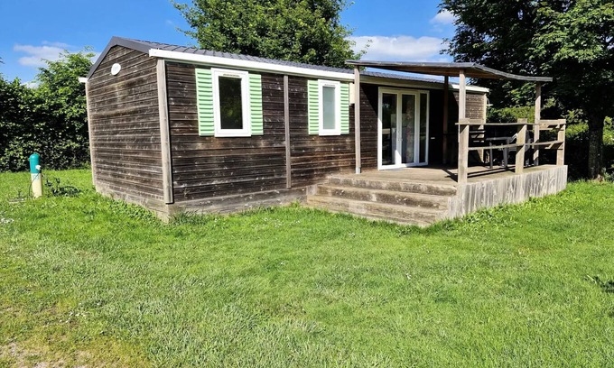 Pressignac House | Flower Lake Camping * - Mobil home Family Comfort 40m2 - 4 bedrooms + covered terrace + TV 8 persons