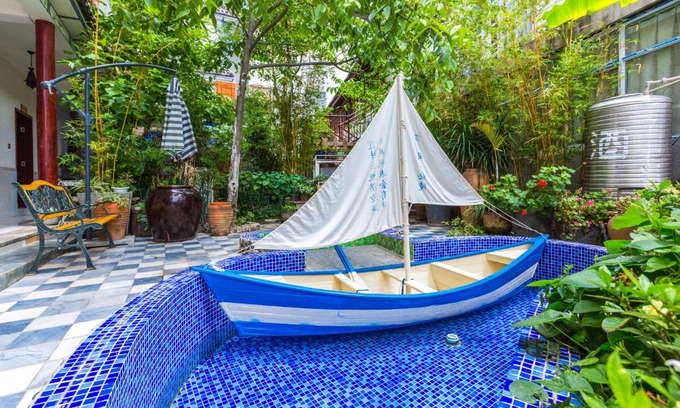Dali Ancient Town House | Flowers & Leaves Holiday Hotel