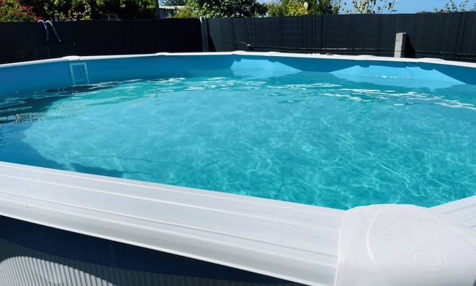 Vilanova House | FOGAR DE AROUSA 3 minutes from the beaches, garden, barbecue, swimming pools, playground, children's playground.