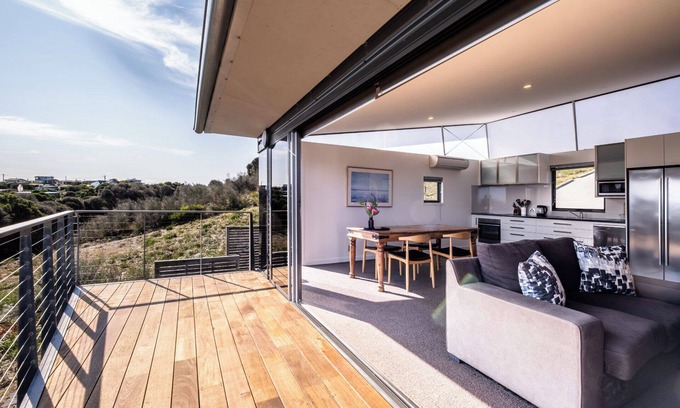 Coles Bay Apartment | Footprints 2 - Freycinet Holiday Houses