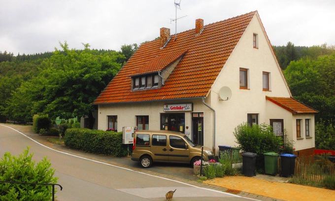 Helminghausen Apartment | For families with pets