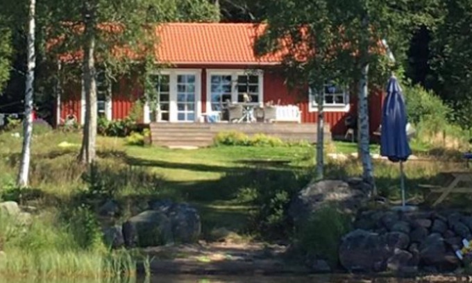 Nassjo Cottage | For seasonal updates, follow Instagram account sjostuganinsmaland