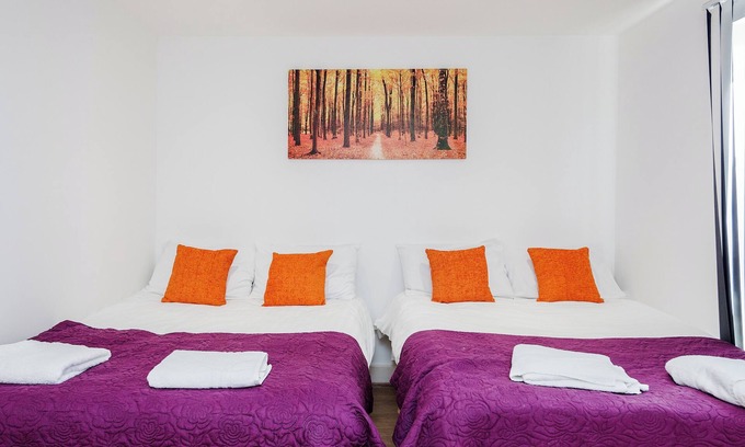 Island Gardens Apartment | *For The Larger Groups 2Bedroom 2Bathrooms Spacious Apartments *