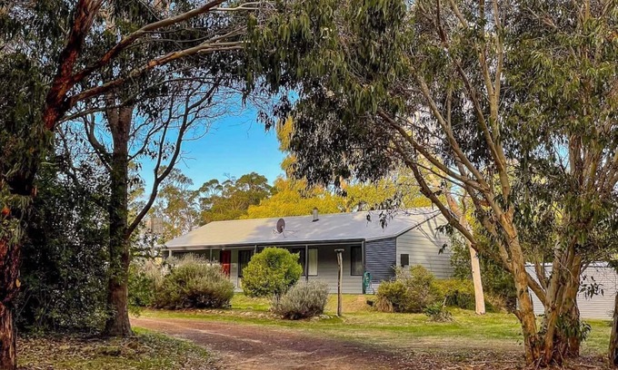 Forest Grove House | Forest Grove Farm Stay; a family friendly rural retreat