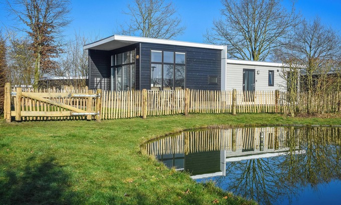 Municipality of Rijssen-Holten Resort | Forest lodge with enclosed garden I 4 people (copy)