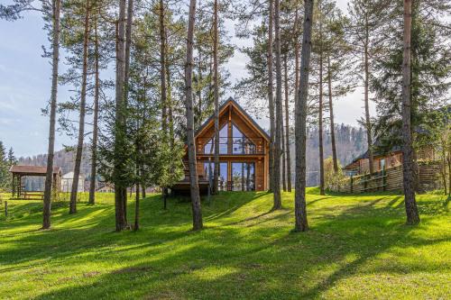 Velike Bloke Apartment | Forest Princess Chalet - Happy Rentals