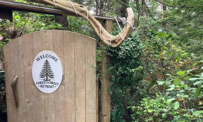 Ucluelet House | Forest Sweet Retreat; Hot Tub & Sauna, Dog Friendly, 12.5 Kw/hr EV Charger