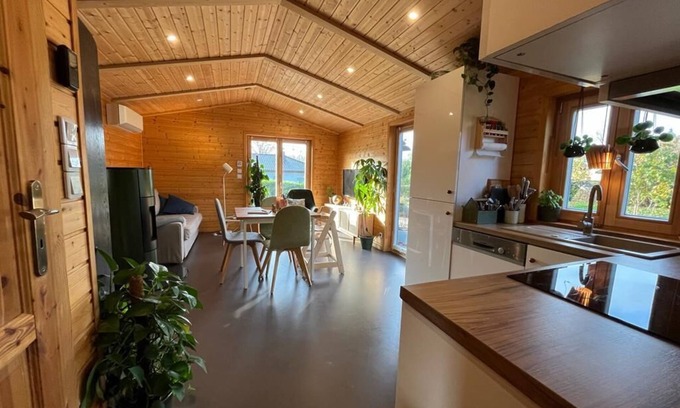 Muecke House | Forest time out by the lake