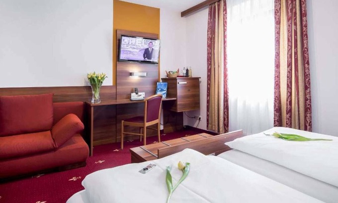 Mitte House | Four-bed room - Hotel Burgschmiet GmbH