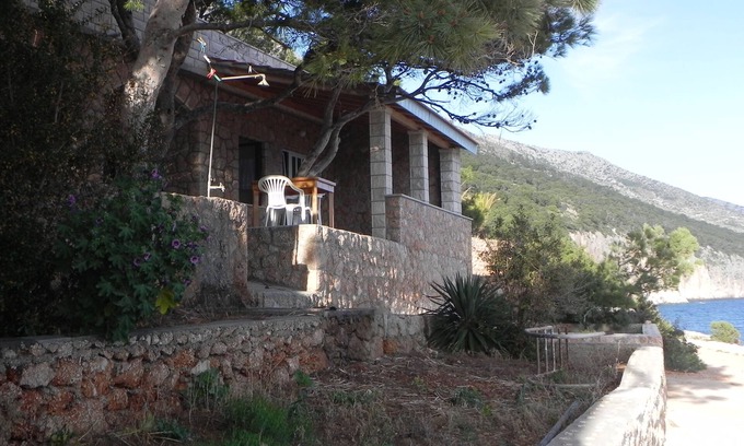 Sveta Nedjelja Apartment | Four-bedroom apartment near beach Sveta Nedilja, Hvar (A-11433-c)