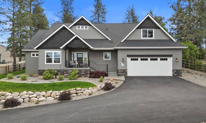 Hayden View Estates House | Four Bedroom Retreat Near Hayden Lake: Game Room, Family Fun