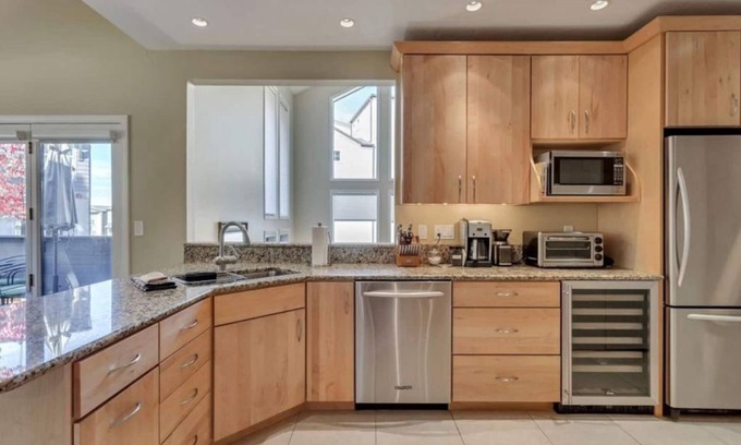Cottonwood Heights House | Four bedroom condo minutes from ski resorts