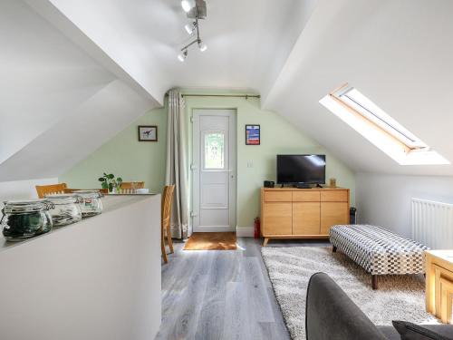 Kintbury House | Four Oaks