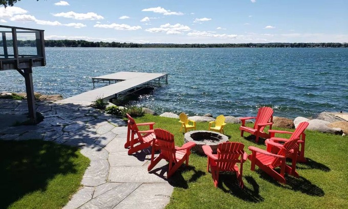 Ramara House | Four Season Waterfront Cottage Over-the-Water view