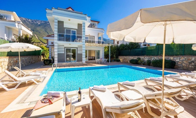 Oludeniz Villa | Four Seasons Villa - Four Bedroom Villa, Sleeps 8