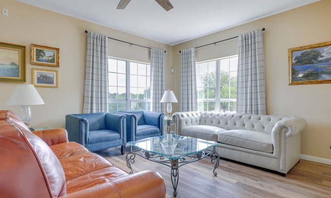 San Marcos House | 'Fox Ridge Farmhouse' - Hill Country Getaway!