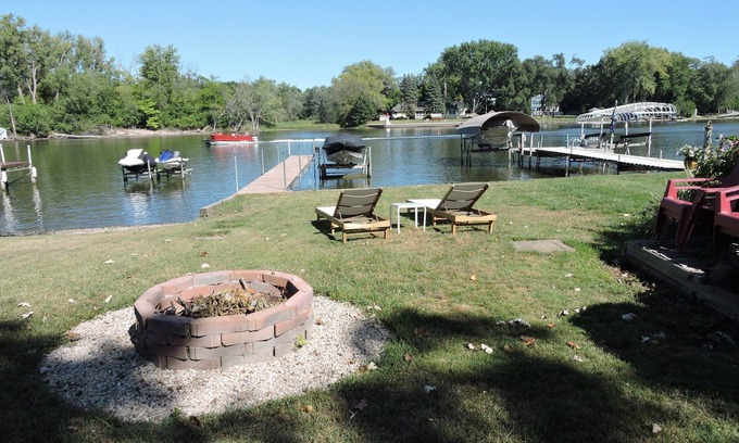 Village of Lakewood Cottage | Fox River Home - Near Island Lake