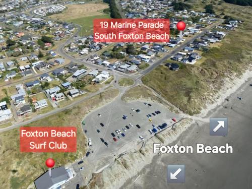Foxton Beach House | Foxton Beach Bach 5 Star Location 2 Min Walk To Beach New Furnishings BBQ