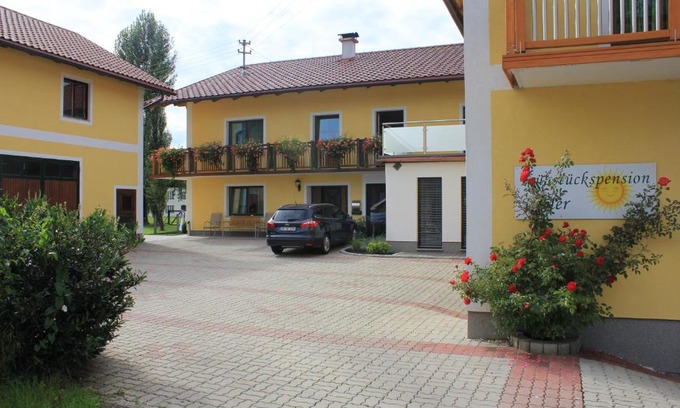 Sankt Georgen im Attergau Bed & Breakfast | Frühstückspension Kibler