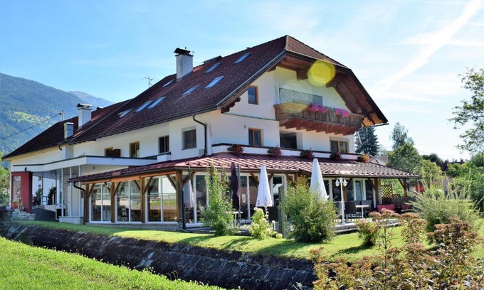 Dellach im Drautal House | Frühstücks-Radpension Taurer-Thoman