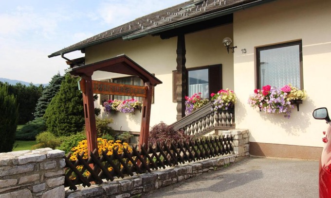 Pols House | Frühstückspension Eichberger
