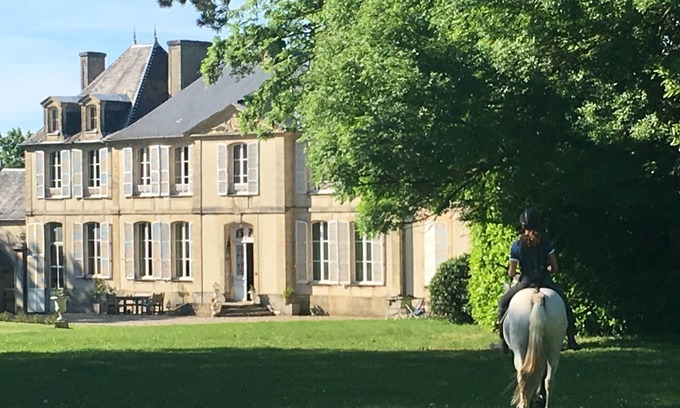Commes Apartment | Gite/apartment in castle outbuildings