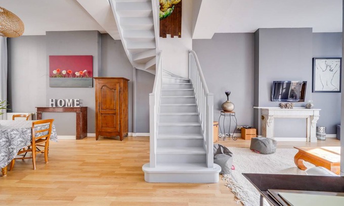 Bordeaux Golden Triangle Apartment | 125 m² Apartment ∙ 3 bedrooms ∙ 6 guests