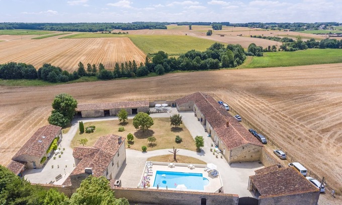 Saint-Hilaire-de-Villefranche Cottage | The Old Monastery - Cezanne