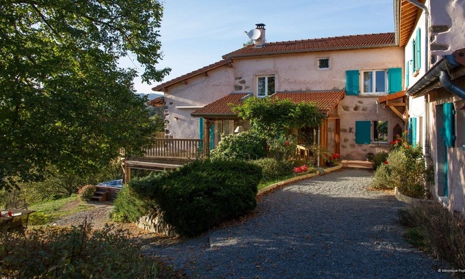 Saint-Jean-Saint-Maurice-sur-Loire House | Cottage in a restored wine farm