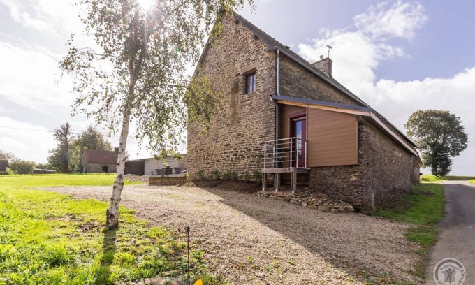 Saint-Laurent-de-Terregatte House | 110 m² Gîte ∙ 3 bedrooms ∙ 6 guests