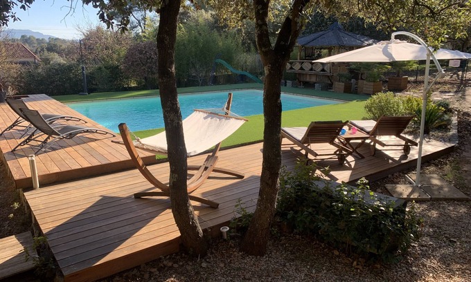 Saint-Maximin-la-Sainte-Baume Ski Chalet | Cozy studio in Provence with private garden, swimming pool and wifi
