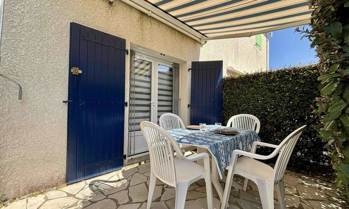 La Cotiniere Apartment | Cozy Studio Near La Cotinière Port, Terrace, Parking, Steps to Beach and Shops
