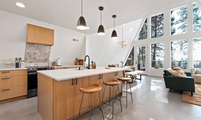 Garden Valley House | / frame · breathtaking · view · luxurious · romanticn