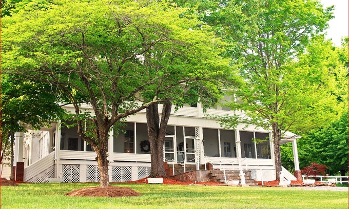 Franklin Bed & Breakfast | Franklin Terrace Bed and Breakfast