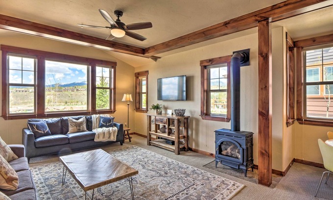 Fraser Condo | Fraser Condo w/Views & Hot Tub: Near Winter Park!