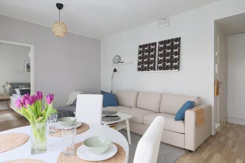 Pasila Apartment | Fredika, modern 1br,Tripla Pasila prime location, parking, train station near
