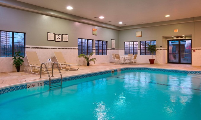 Peoria Apartment | Free Breakfast. Pool & Hot Tub. Near St. Francis Medical Center! Great for Business Travelers!