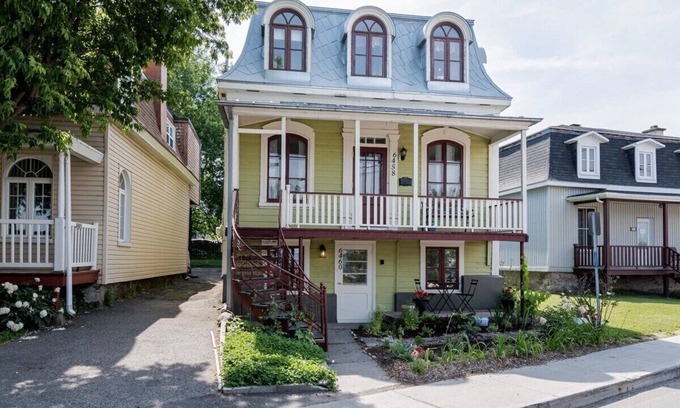 Desjardins Apartment | Free ferry | Aux Trois Filles